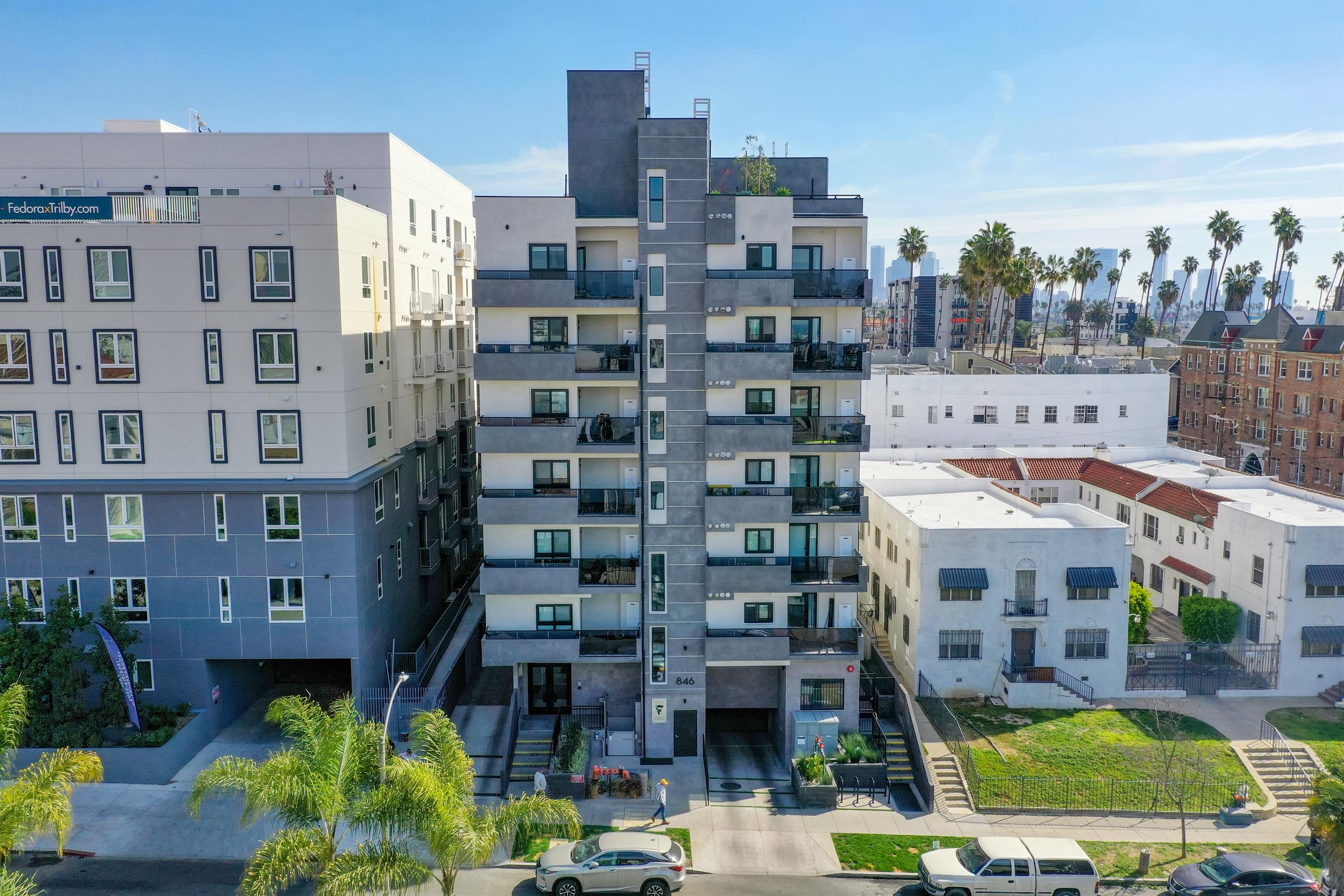 846 South Mariposa Avenue - 605